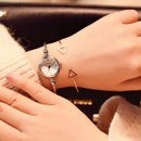 Relógio com Pulseira de Aço Feminino - Resistent Metal